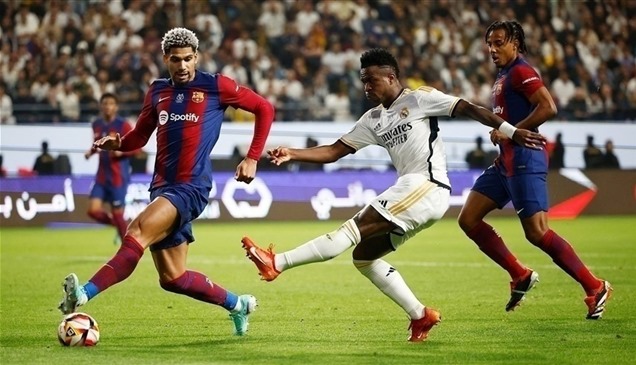 ريال مدريد يلقن برشلونة درسا كرويا ويحرز كأس السوبر
