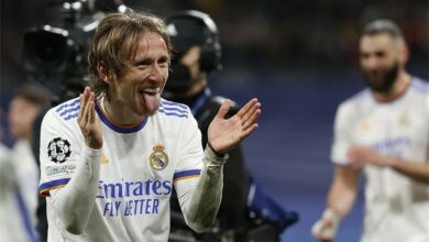 لوكا مودريتش يوافق على التجديد للريال بعد جلسة مطولة مع بيريز